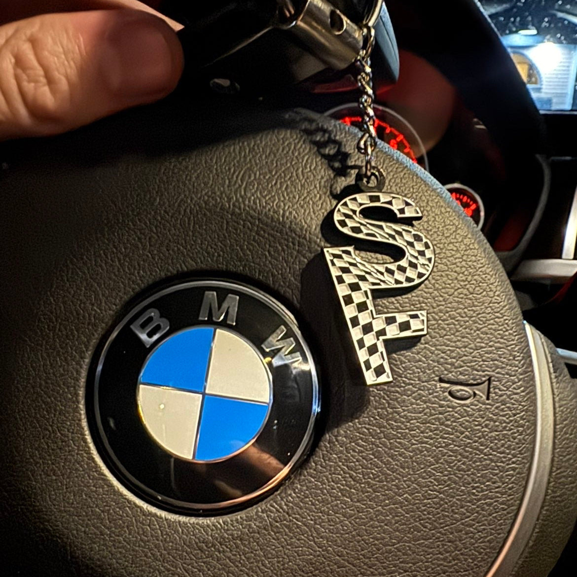 CHECKERED FLAG KEYCHAIN